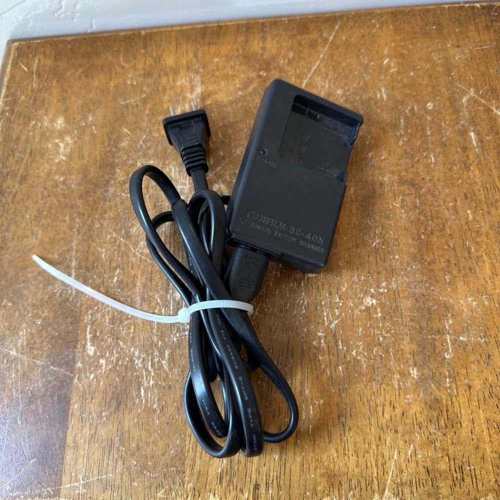 Fujifilm BC-40N OEM ORIGINAL Lithium ion Battery Charger Power‎ Class 2